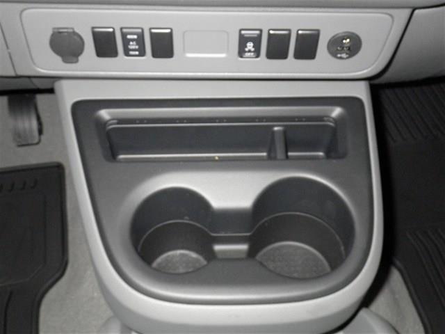 2013 Nissan NV3500 2DR 3.8 GRD TOUR AT