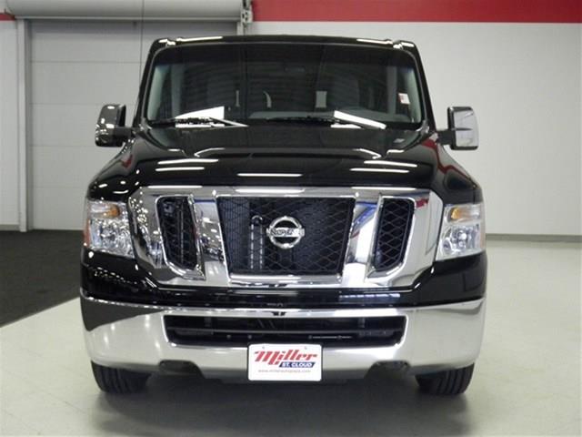 2013 Nissan NV3500 2DR 3.8 GRD TOUR AT