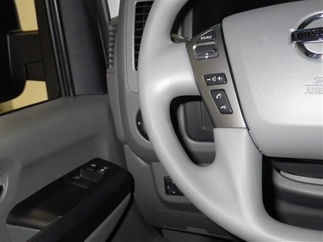2013 Nissan NV3500 2DR 3.8 GRD TOUR AT