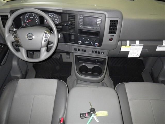 2013 Nissan NV3500 2DR 3.8 GRD TOUR AT