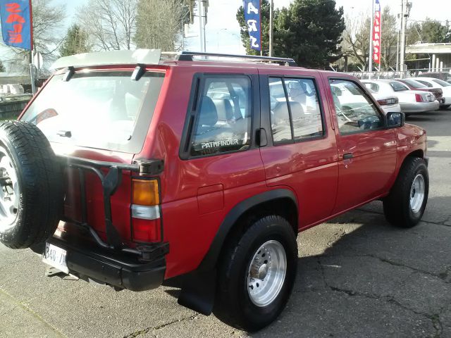 1990 Nissan Pathfinder 4dr Quad Cab HD