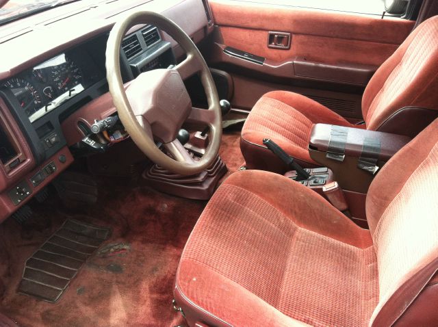 1993 Nissan Pathfinder 4dr Quad Cab HD