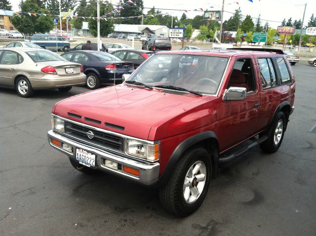 1993 Nissan Pathfinder 4dr Quad Cab HD