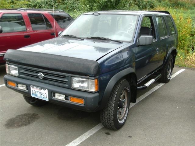 1994 Nissan Pathfinder 4dr Sdn Manual W/navist Sedan