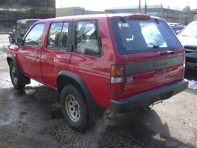 1994 Nissan Pathfinder 4dr Quad Cab HD