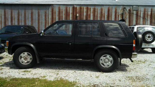1994 Nissan Pathfinder 4dr Quad Cab HD