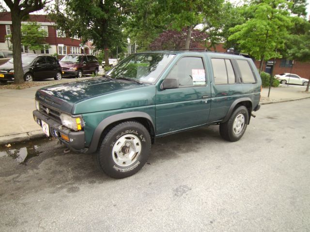 1995 Nissan Pathfinder 4dr Quad Cab HD
