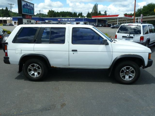 1995 Nissan Pathfinder EX-L AWD