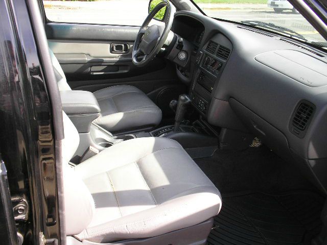 1996 Nissan Pathfinder EX-L W/ DVD System
