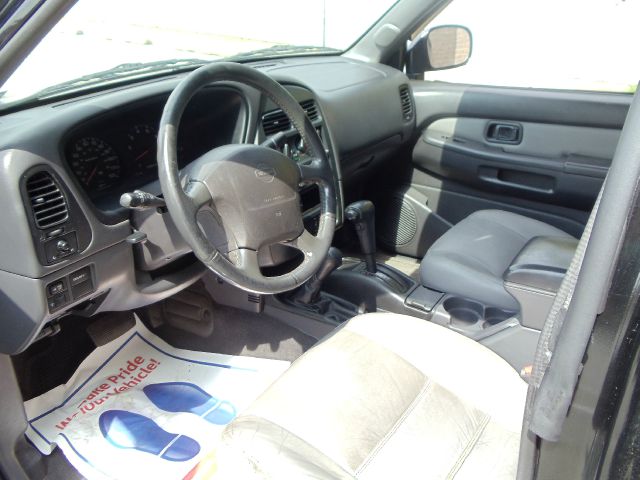 1996 Nissan Pathfinder 4dr Quad Cab HD