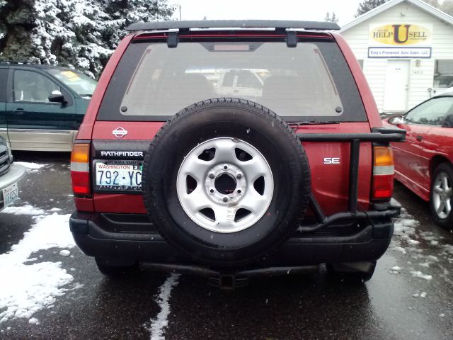 1996 Nissan Pathfinder 4dr Quad Cab HD