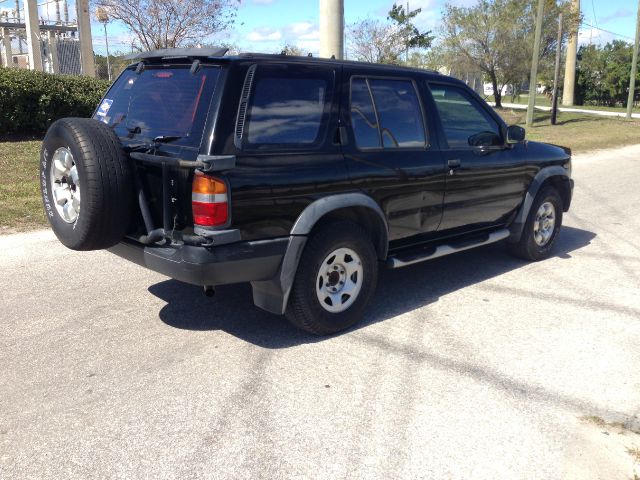 1996 Nissan Pathfinder Unknown