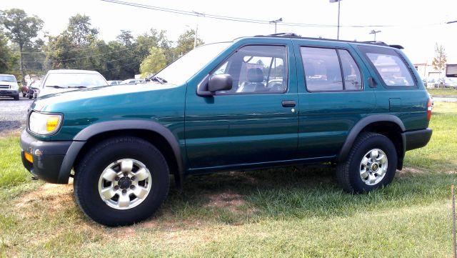 1996 Nissan Pathfinder EX-L AWD