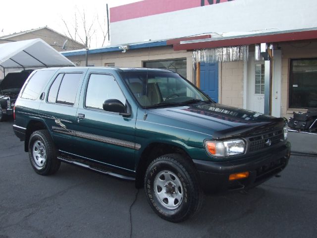1996 Nissan Pathfinder 3.0L Auto ES