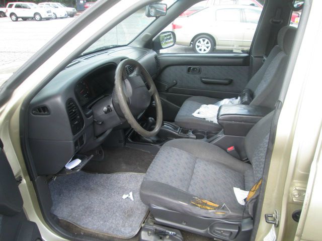 1997 Nissan Pathfinder 4dr Quad Cab HD