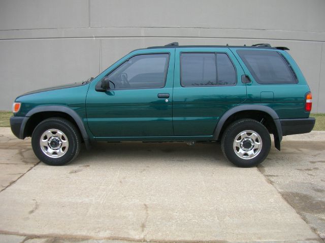 1997 Nissan Pathfinder 4dr Quad Cab HD