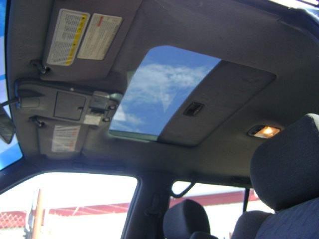 1997 Nissan Pathfinder 4dr Quad Cab HD