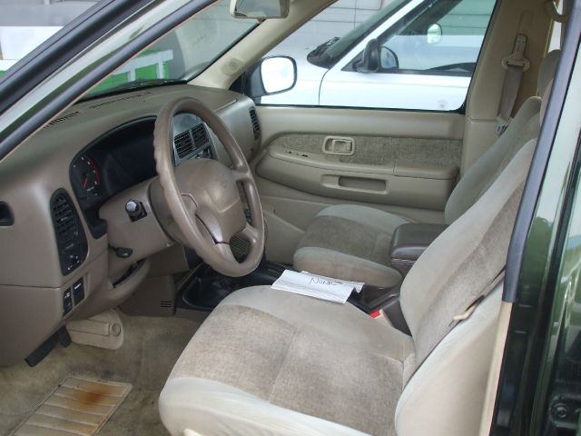 1997 Nissan Pathfinder 4dr Quad Cab HD