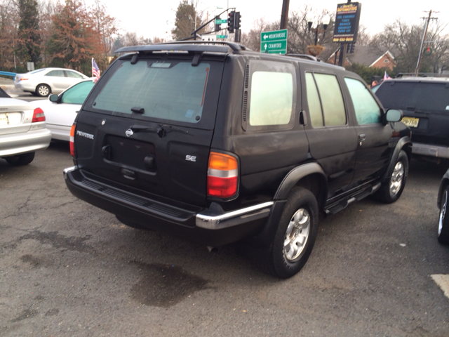 1997 Nissan Pathfinder EX-L AWD