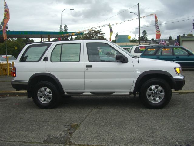 1997 Nissan Pathfinder 4dr Quad Cab HD
