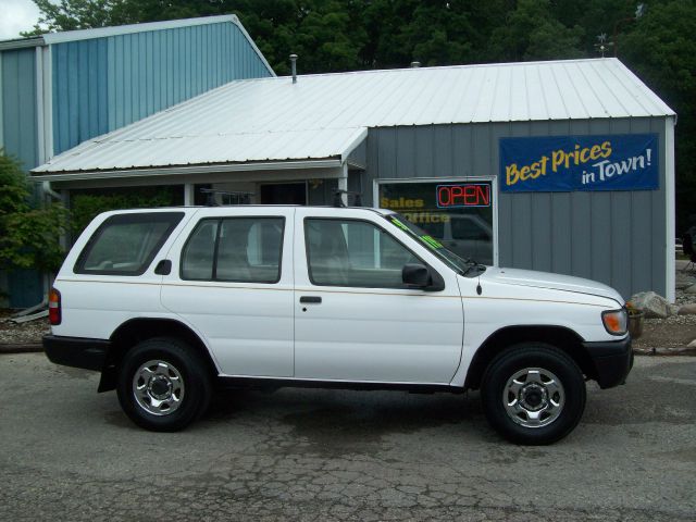 1997 Nissan Pathfinder 4dr Quad Cab HD