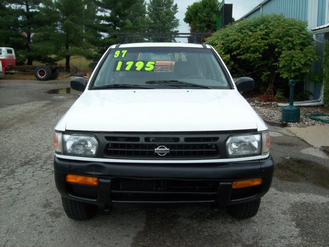 1997 Nissan Pathfinder 4dr Quad Cab HD