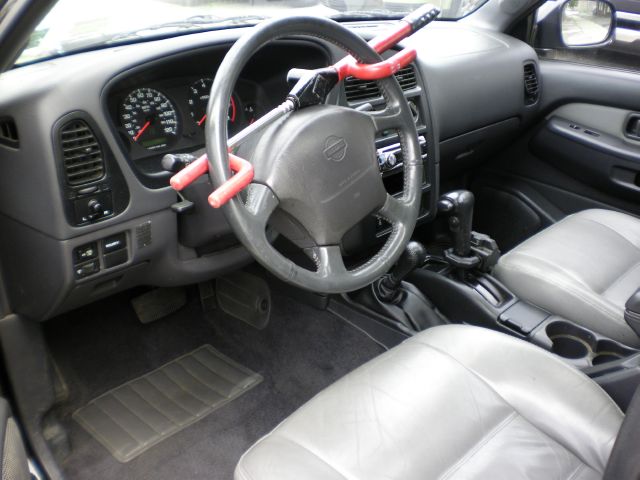 1998 Nissan Pathfinder EX-L W/ DVD System
