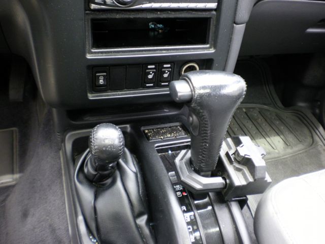 1998 Nissan Pathfinder EX-L W/ DVD System