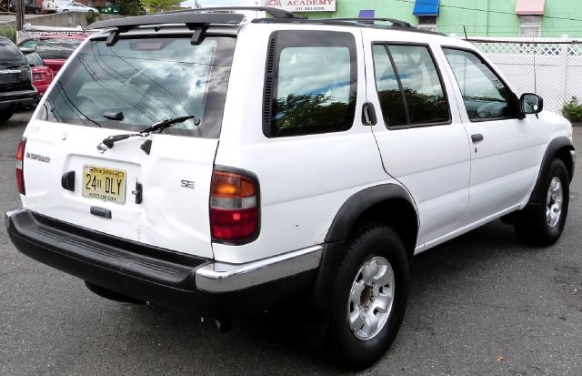 1998 Nissan Pathfinder EX-L W/ DVD System