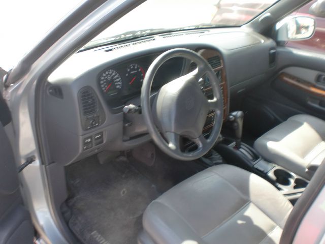 1998 Nissan Pathfinder EX-L AWD