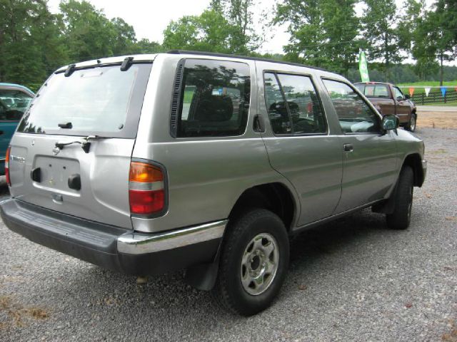 1998 Nissan Pathfinder EX-L W/ DVD System