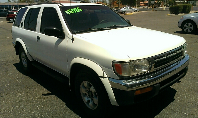 1999 Nissan Pathfinder LX V-6
