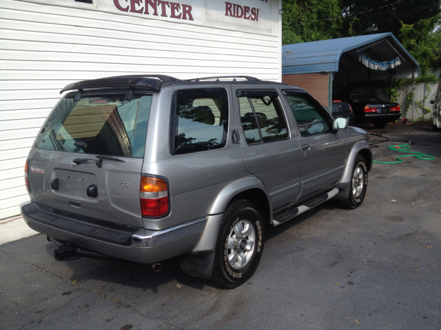 1999 Nissan Pathfinder EX-L AWD