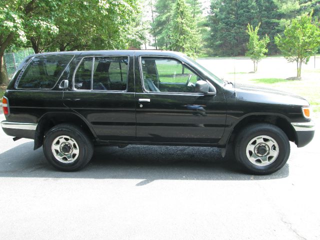 1999 Nissan Pathfinder Unknown