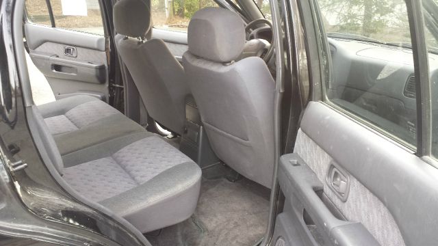 1999 Nissan Pathfinder LS Flex Fuel 4x4 This Is One Of Our Best Bargains