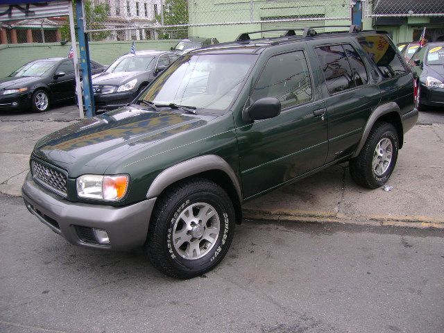 2000 Nissan Pathfinder Flat Bed 4x4