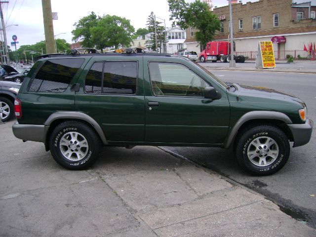 2000 Nissan Pathfinder Flat Bed 4x4
