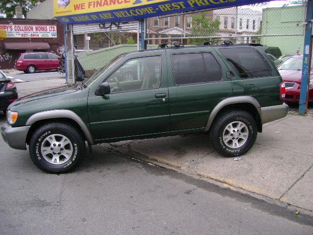 2000 Nissan Pathfinder Flat Bed 4x4