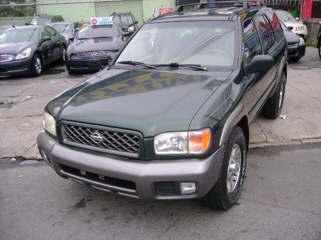 2000 Nissan Pathfinder Flat Bed 4x4