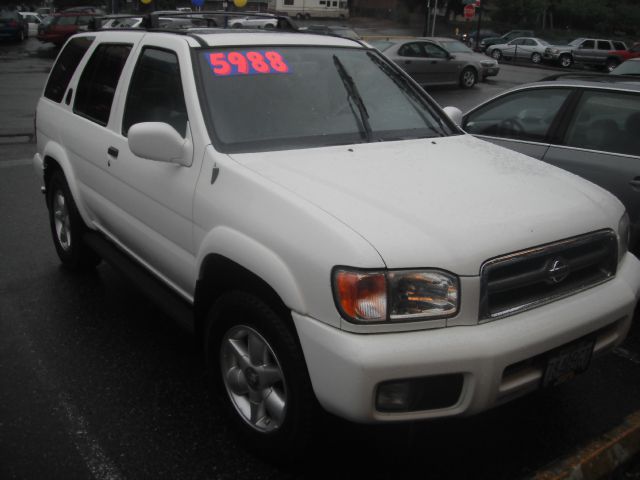 2000 Nissan Pathfinder EX-L AWD