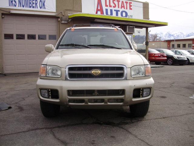 2000 Nissan Pathfinder X