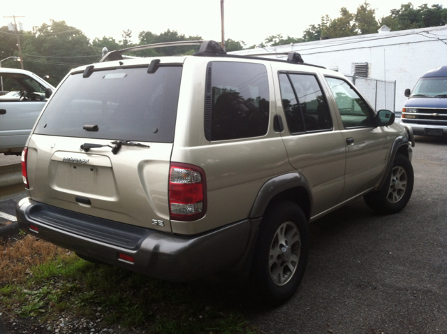 2000 Nissan Pathfinder EXT CAB Z-71