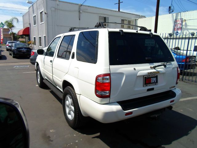 2001 Nissan Pathfinder EX-L AWD