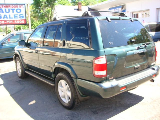 2001 Nissan Pathfinder EX-L AWD