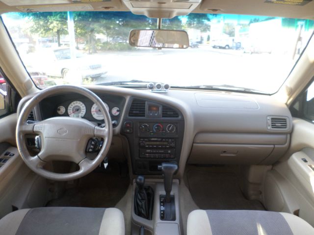 2001 Nissan Pathfinder EX-L W/ DVD System
