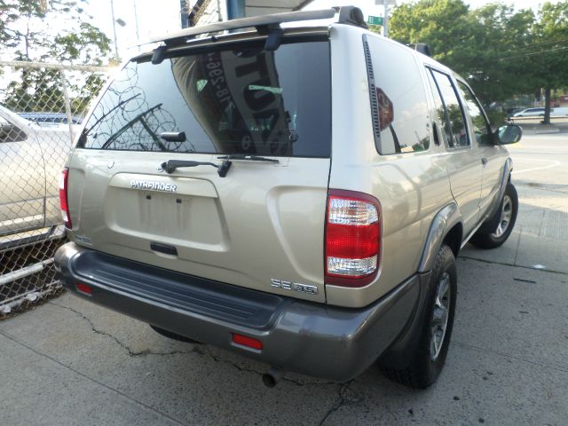 2001 Nissan Pathfinder EX-L W/ DVD System