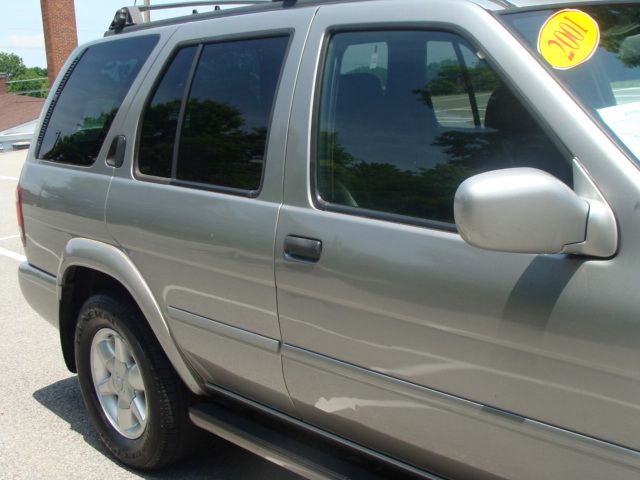 2001 Nissan Pathfinder EX-L AWD