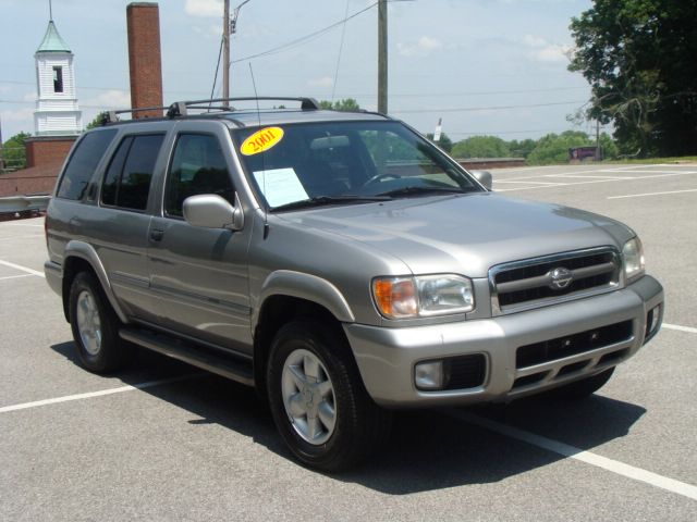 2001 Nissan Pathfinder EX-L AWD