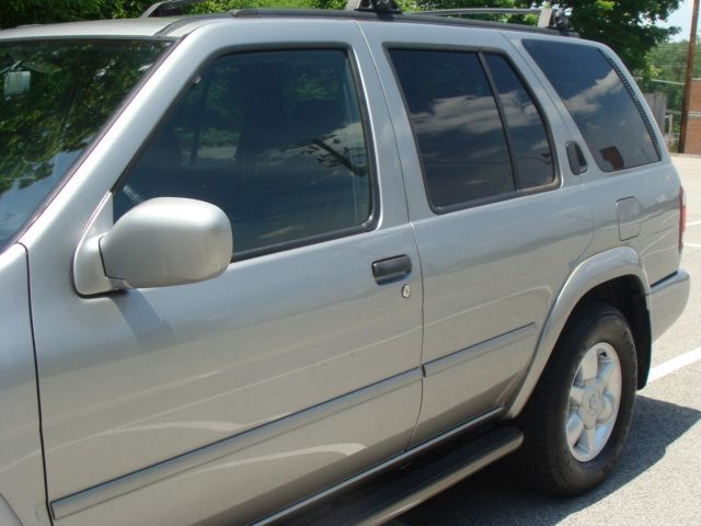 2001 Nissan Pathfinder EX-L AWD