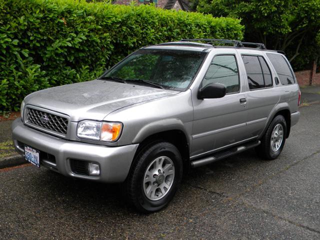 2001 Nissan Pathfinder SE